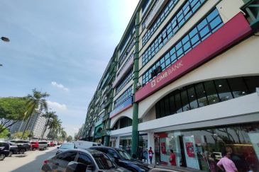 Pusat Perdagangan Seri Kembangan