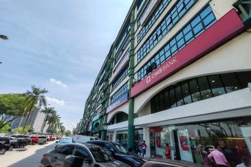 Pusat Perdagangan Seri Kembangan