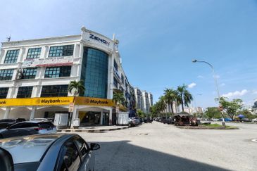 Pusat Perdagangan Seri Kembangan