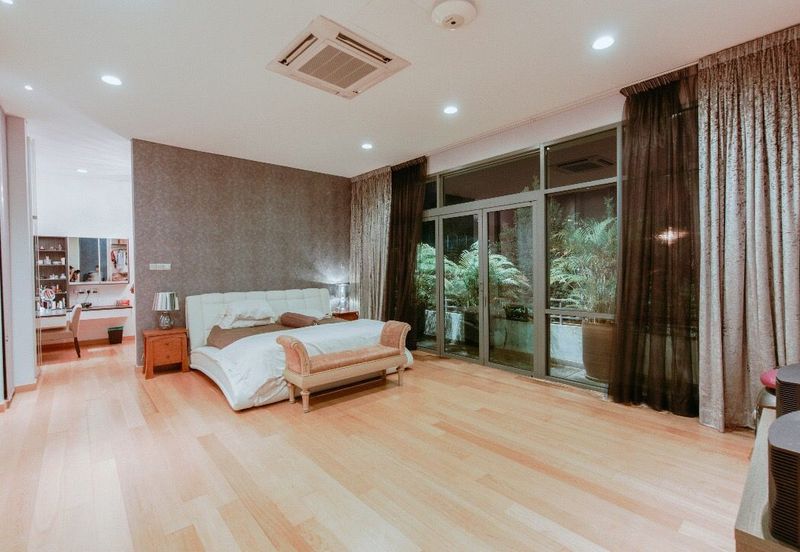 The Residence, Mont Kiara