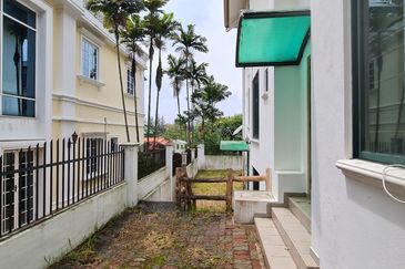 Tropicana Golf & Country Resort