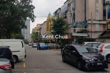 Medan Putra Business Centre