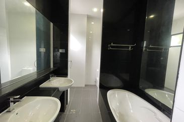 Kenny Hills (Bukit Tunku), Kenny Hills (Bukit 