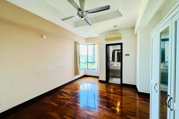 Desa ParkCity (Nadia Parkfront Condominium)