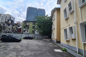 Brickfields, Brickfields, Kuala Lumpur ,Limited 3sty hostel building with open parking and residential land!