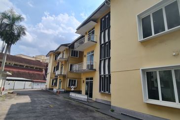 Brickfields, Brickfields, Kuala Lumpur ,Limited 3sty hostel building with open parking and residential land!