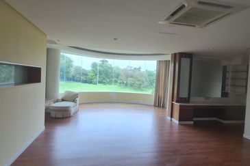 Tropicana Golf & Country Resort