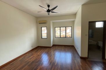 Sunway SPK Damansara, Sunway Spk Damansara, Kuala Lumpur. Limted newly refurbished 2sty