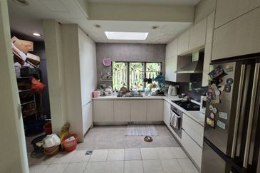 Sunway SPK Damansara, Sunway Spk Damansara, Kuala Lumpur, Limited tip top condition, extended and semi renovated 2sty unit!