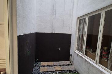 Sunway SPK Damansara, Sunway Spk Damansara, Kuala Lumpur, Limited tip top condition, extended and semi renovated 2sty unit!