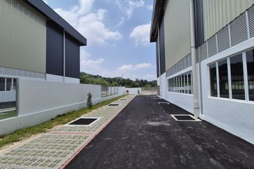 Bandar Puncak Alam, Bandar Puncak Alam, Selangor, Brand new huge land size semi detached factory
