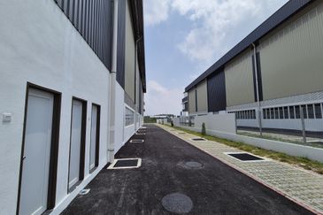 Bandar Puncak Alam, Bandar Puncak Alam, Selangor, Brand new huge land size semi detached factory