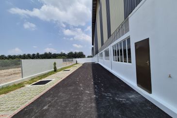 Bandar Puncak Alam, Bandar Puncak Alam, Selangor, Brand new huge land size semi detached factory