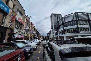 Bandar Baru Sri Petaling, Bandar Baru Sri Petaling, Kuala Lumpur Limited 3sty 24x100 unit at the best row of sri petaling