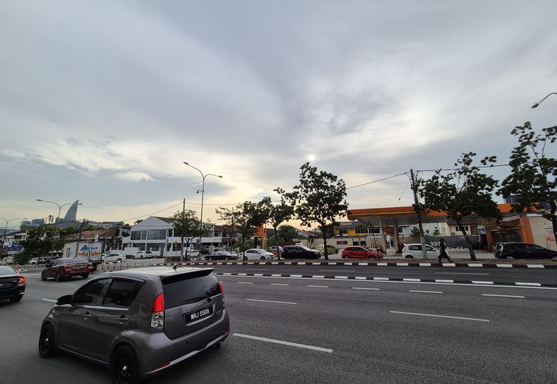 Jalan Maarof