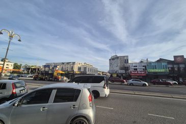 Persiaran Raja Muda Musa, Pelabuhan Klang