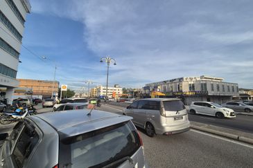 Persiaran Raja Muda Musa, Pelabuhan Klang
