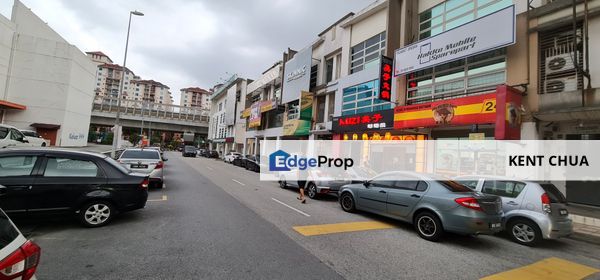Taman Usahawan Kepong, Kepong, Kuala Lumpur, Limited 3sty endlot unit with extra land and space!, Kuala Lumpur, Kepong
