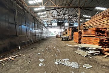 Taman Perindustrian Pandamaran, Pandamaran Industrial Estate, Pandamaran, Klang, Limited 4.57 acres land area, main road frontage detached factory!