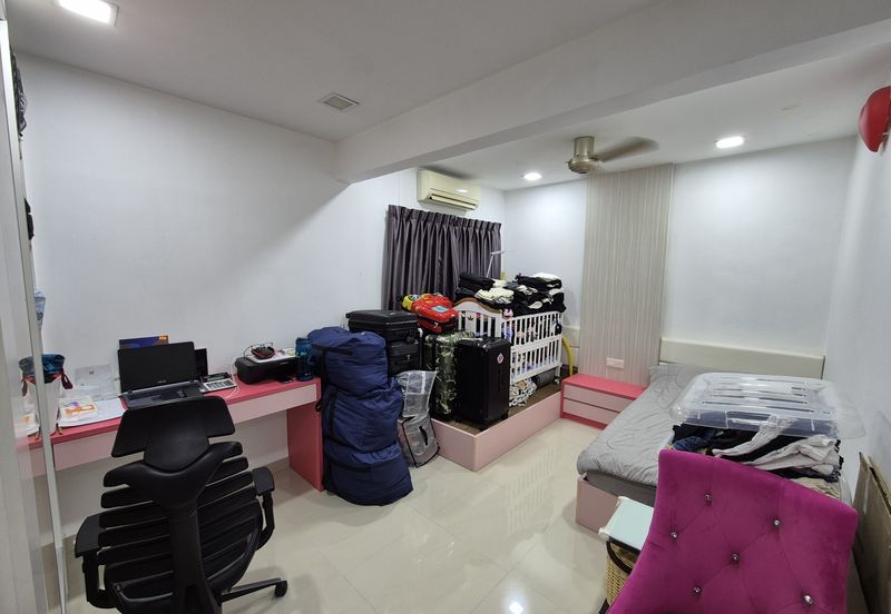 Bandar Menjalara (Desa Seri Mahkota)