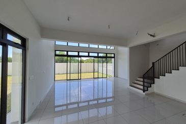 Alstonia Hilltop Bukit Raham Putra