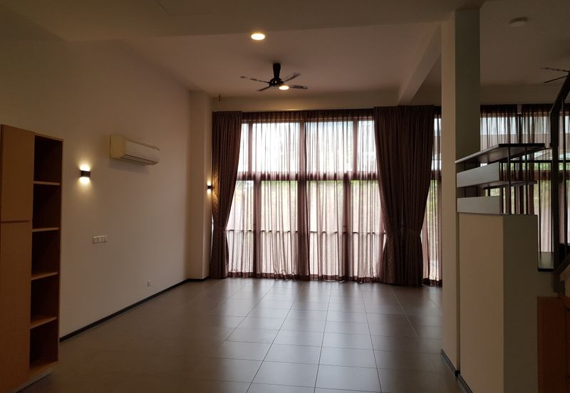 The Mansions @ Parkcity Heights