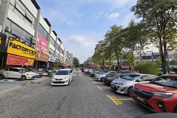 The Trillium @Lake Fields