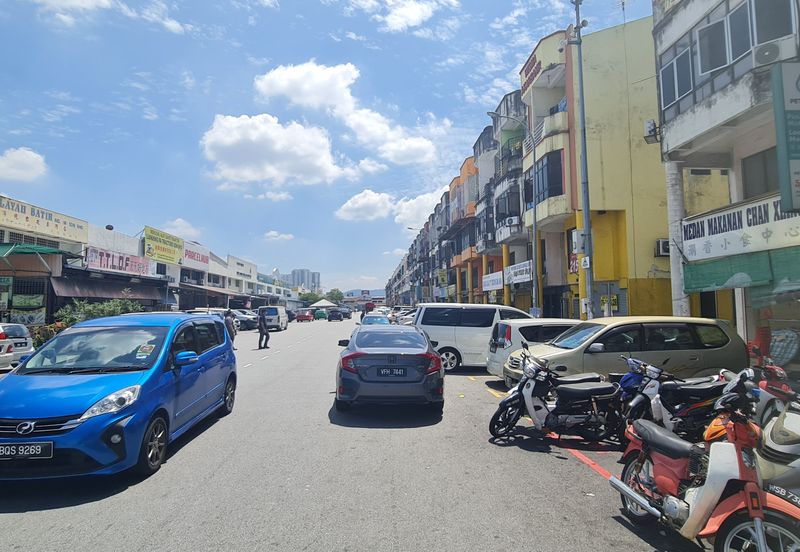 Taman Sri Batu Caves