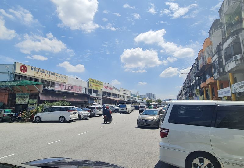Taman Sri Batu Caves