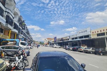Taman Sri Batu Caves