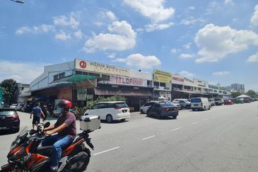 Taman Sri Batu Caves