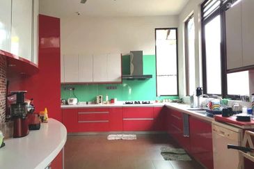 Bukit Pantai (Pantai Hill)