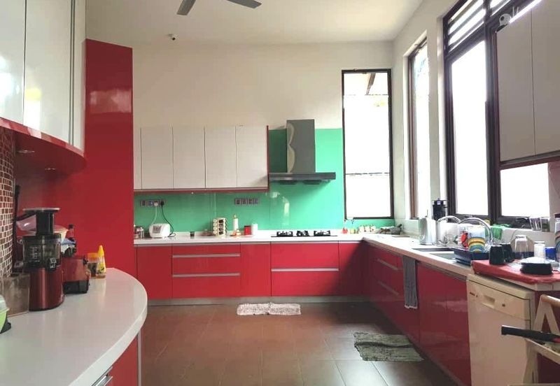 Bukit Pantai (Pantai Hill)