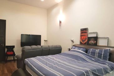 Bukit Pantai (Pantai Hill)