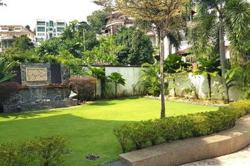 Bukit Pantai (Pantai Hill)