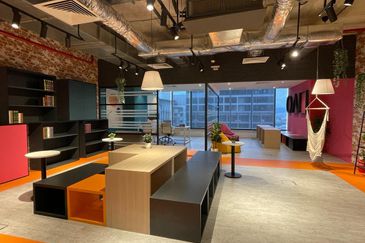 Menara EcoWorld (The Stride Strata Office @ BBCC)