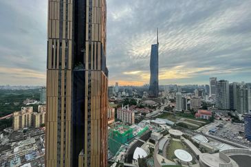 Menara EcoWorld (The Stride Strata Office @ BBCC)