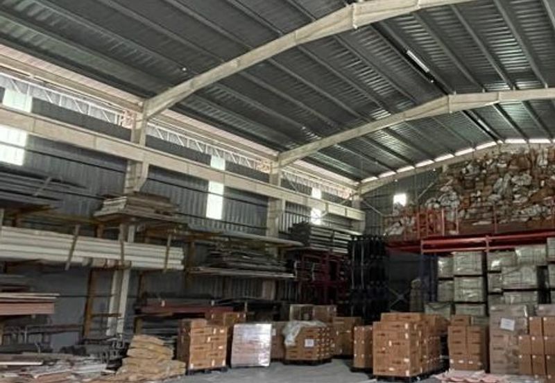 Warehouse For Rent at Petaling Jaya