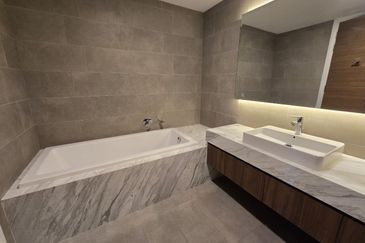 Aria Luxury Residence