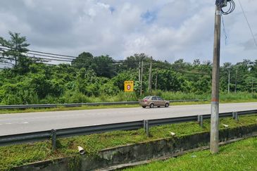Tanjung Malim Commercial Land For Sale