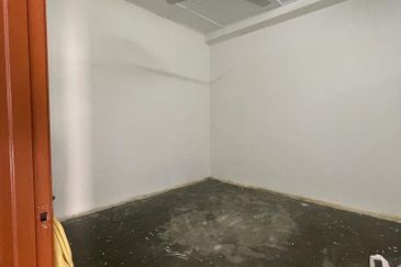 2 Storey Adjoining Shop For Sale at Pudu, Kuala Lumpur