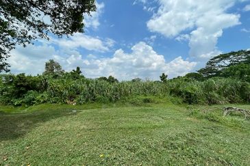 Jalan Putra Bahagia 8/2G 