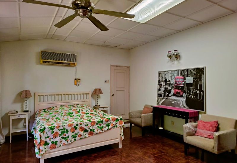 Taman Million (Million Garden)