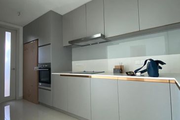 Residensi Solaris Parq