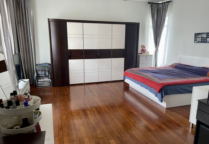 Changkat Kiara Surya