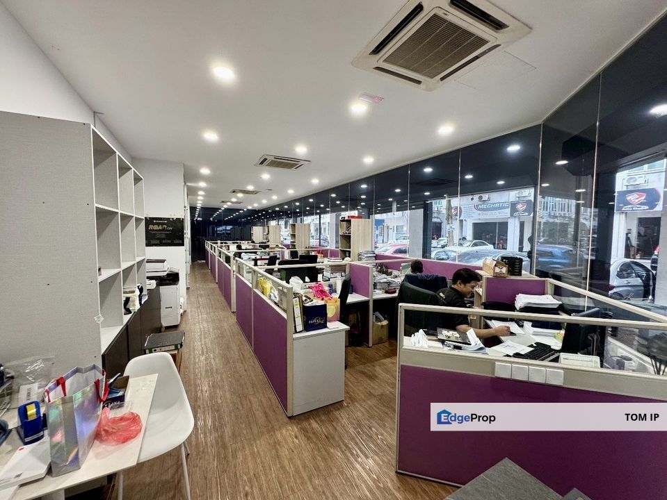 Petaling Jaya Kota Damansara Corner Shop For Sale, Selangor, Petaling Jaya