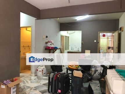 First floor unit, Selangor, Puchong