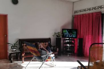 Taman Bukit Maluri, Kepong Single Story Corner Lo