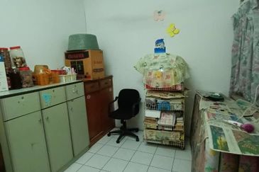 Taman Bukit Maluri, Kepong Single Story Corner Lo