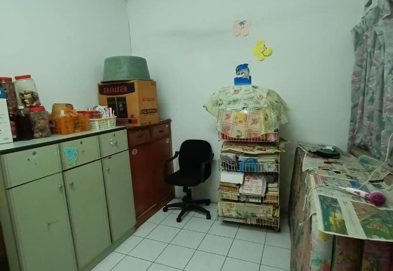 Taman Bukit Maluri, Kepong Single Story Corner Lo